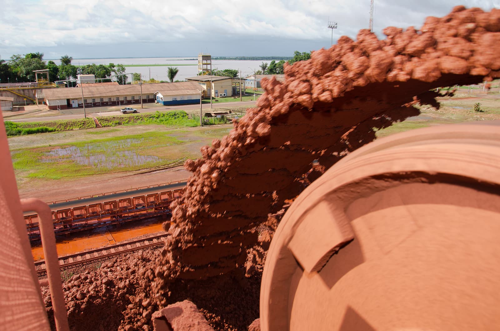 Setores de alumina e bauxita crescem no País