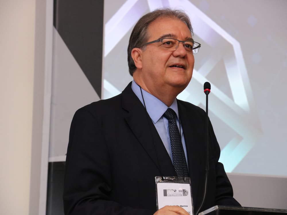Economista Octávio de Barros defende produtividade e abertura econômica