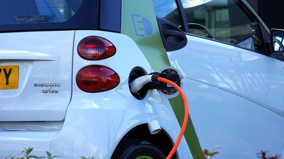 Crise sanitária pode aumentar demanda por carros elétricos na Europa