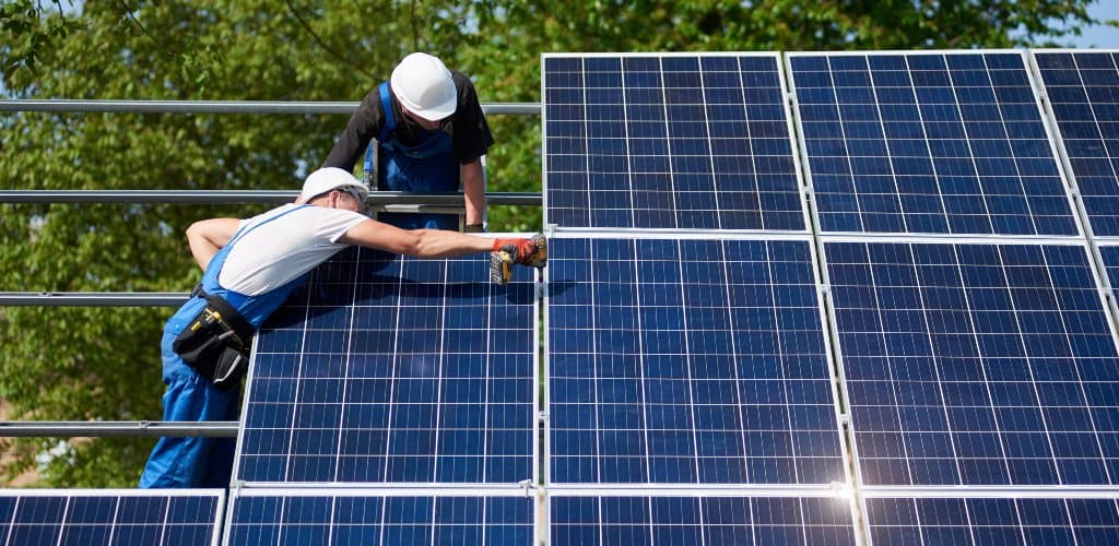 CBA fornece 70 t de alumínio para estruturas fotovoltaicas ao Ilumina Pantanal