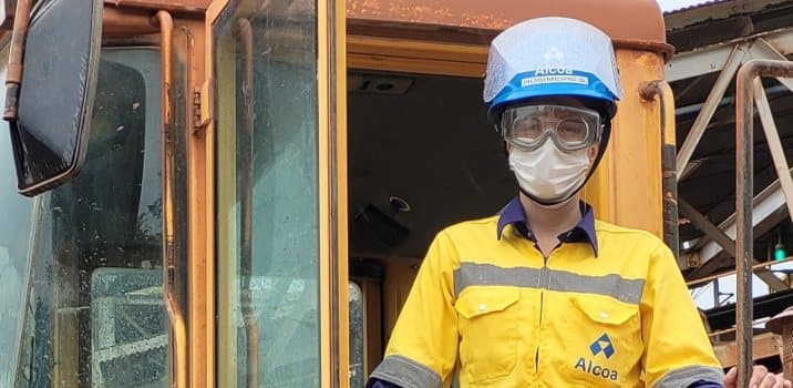 Alcoa Poços de Caldas elege primeira instrutora de equipamentos pesados