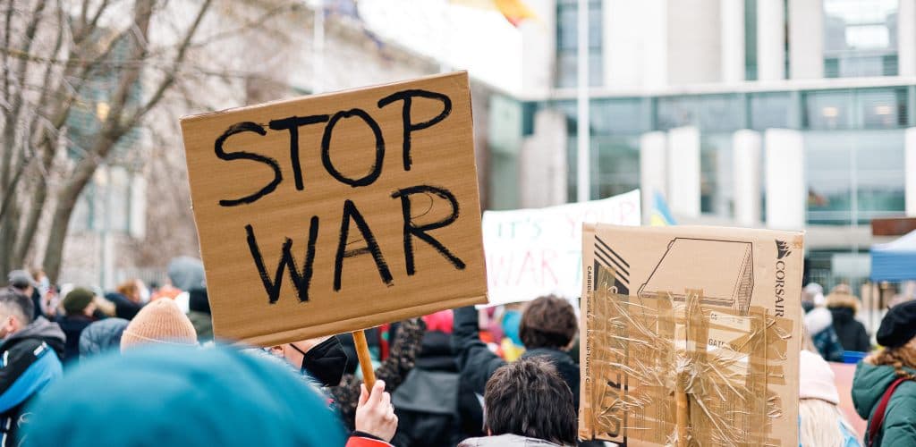 Alcoa anuncia interrupção dos negócios com empresas russas