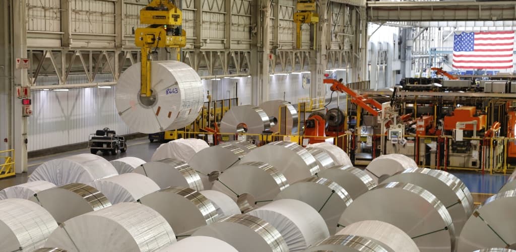 Ford se compromete a usar ao menos 10% de alumínio produzido com carbono zero até o final da década