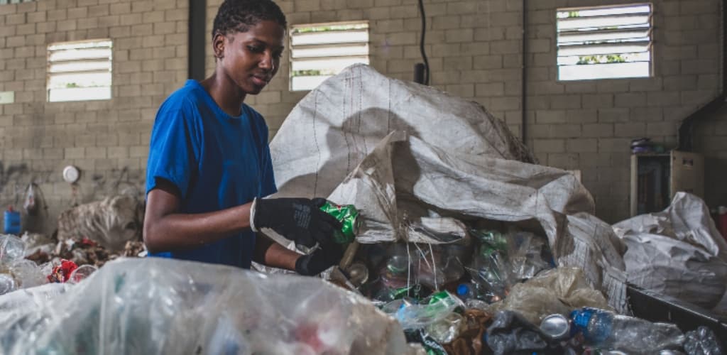 Novelis recicla 11 t de latas de alumínio do Rock in Rio 2022