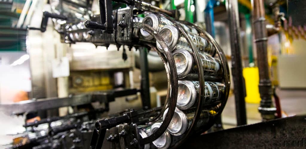 Água na lata de alumínio ganha ainda mais espaço no mercado