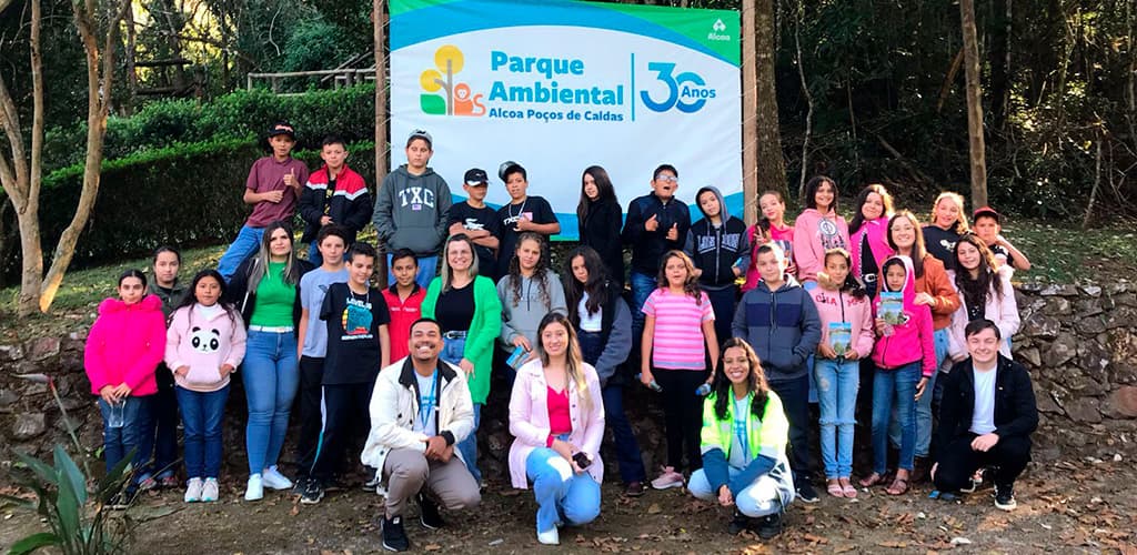 Alunos de escola estadual conhecem ações sustentáveis da Alcoa Poços de Caldas