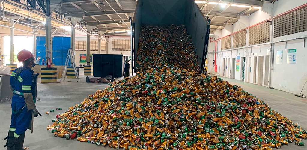 Novelis impulsiona a sustentabilidade com a reciclagem de latas