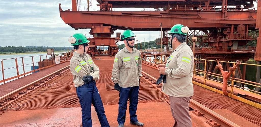 Alunos da Marinha do Brasil visitam instalações da MRN em Porto Trombetas, no Pará