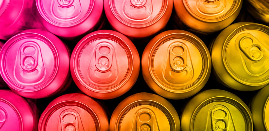 Carnaval 2024: iniciativas sustentáveis e edições especiais de latas de alumínio marcam a festa deste ano