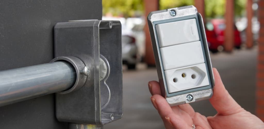 Tramontina lança Condulete Múltiplo Flexor de alumínio