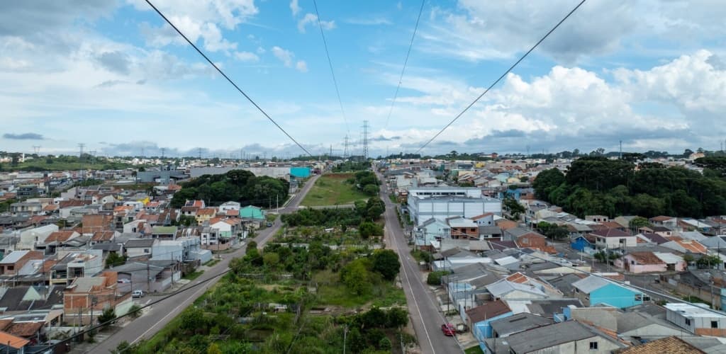 Alubar moderniza transmissão de energia na região metropolitana de Curitiba