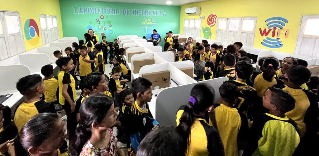 Alcoa inaugura laboratório moderno em escola paraense