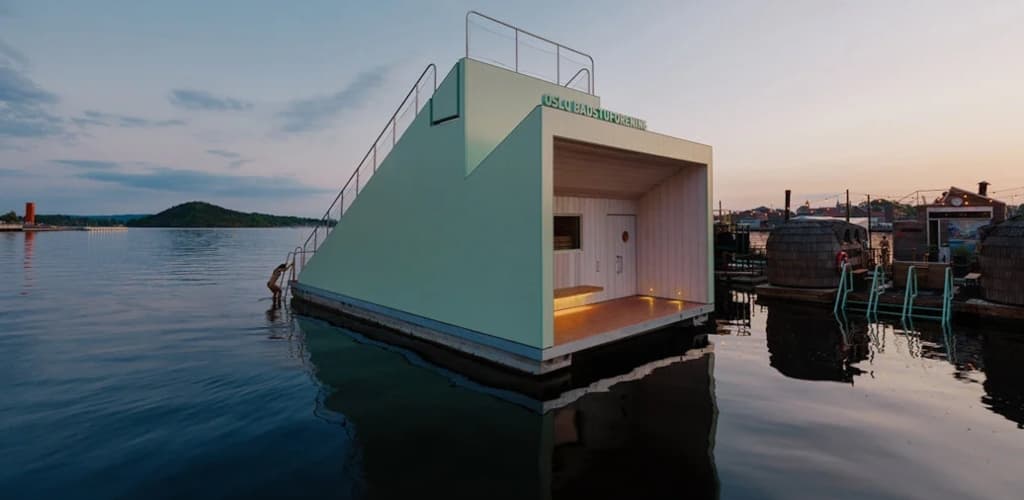 Sauna flutuante de alumínio reciclado é destaque global no guia de viagens da revista Time
