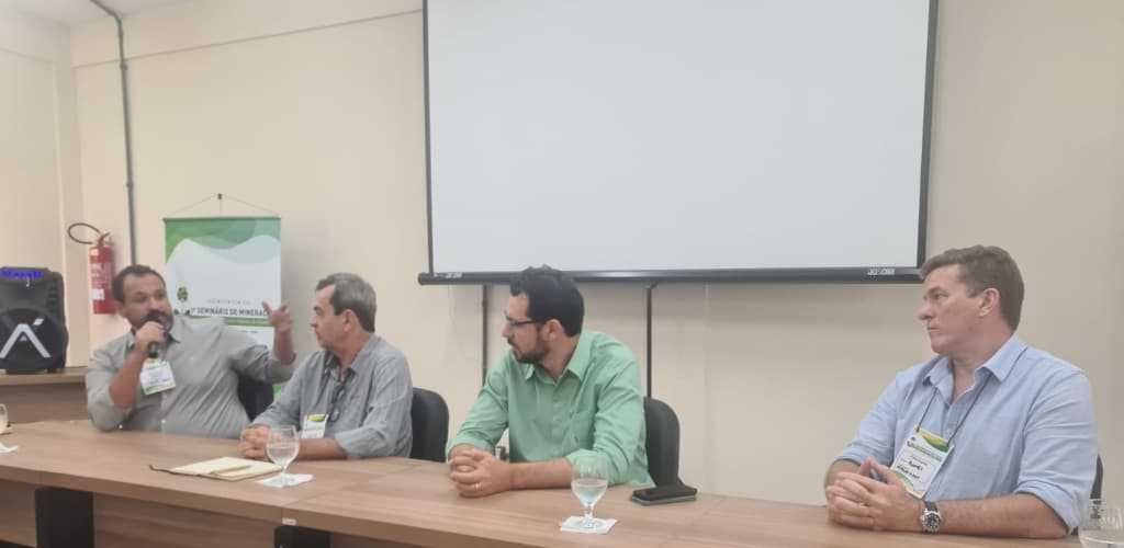 MRN compartilha conhecimento sobre mineração sustentável em seminário nacional