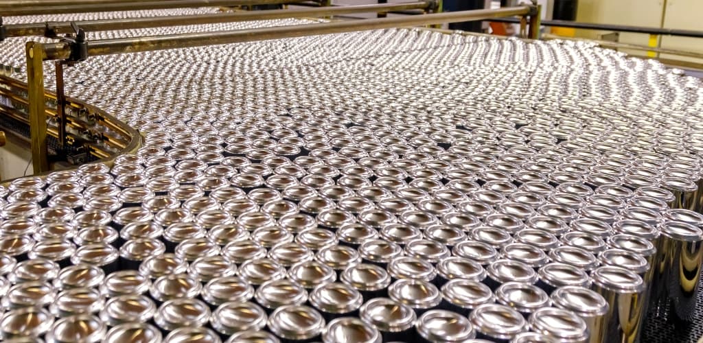 Ball Corporation registra lucro de US$ 321 milhões no terceiro trimestre de  2025