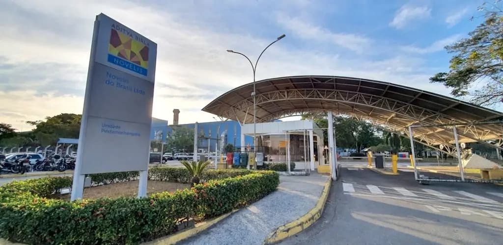 Com patrocínio da Novelis, escola no Rio Grande do Norte inaugura “biblioteca do futuro”