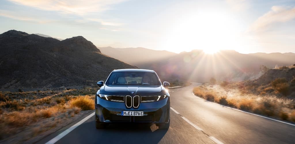 Alumínio ganha protagonismo em novo veículo da BMW