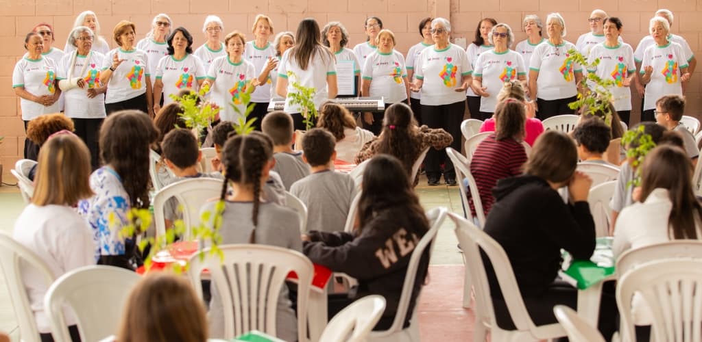 Alcoa celebra o Natal com crianças em Poços de Caldas