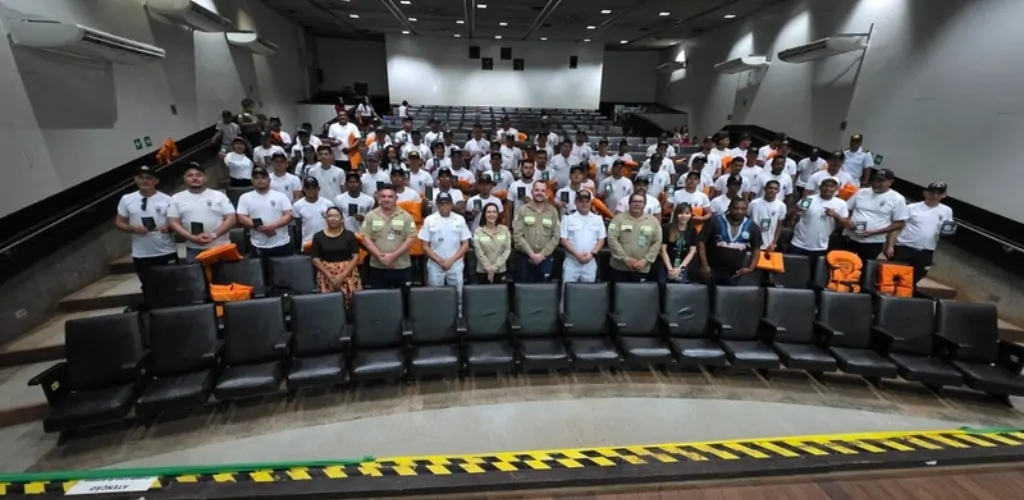 MRN e Marinha formam nova turma de aquaviários e ampliam segurança no Rio Trombetas