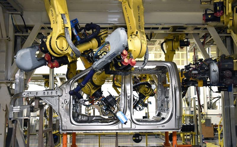 Pesquisa estima aumento de 24% no uso de alumínio em veículos leves na América do Norte até 2030