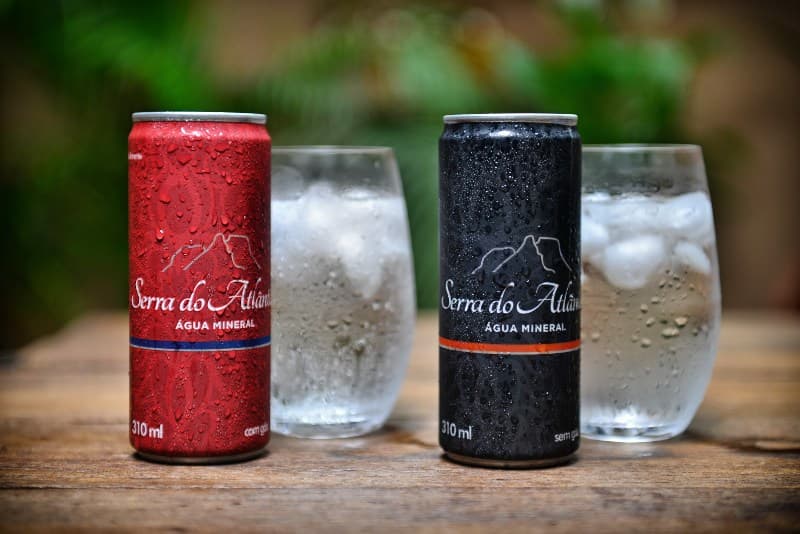 Serra do Atlântico lança água mineral na lata de alumínio