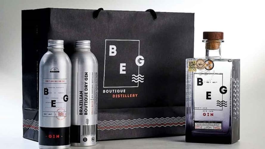 BEG, marca de gin nacional, lança garrafa de alumínio para refil
