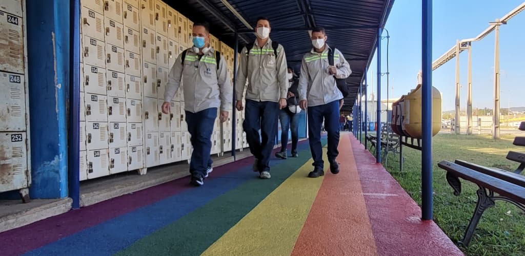 Alcoa lança programa de aceleração de carreira para profissionais LGBTQIAP+