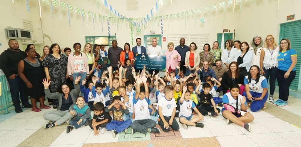 Alcoa doa R$ 150 mil para escola de educação infantil de Poços de Caldas (MG)