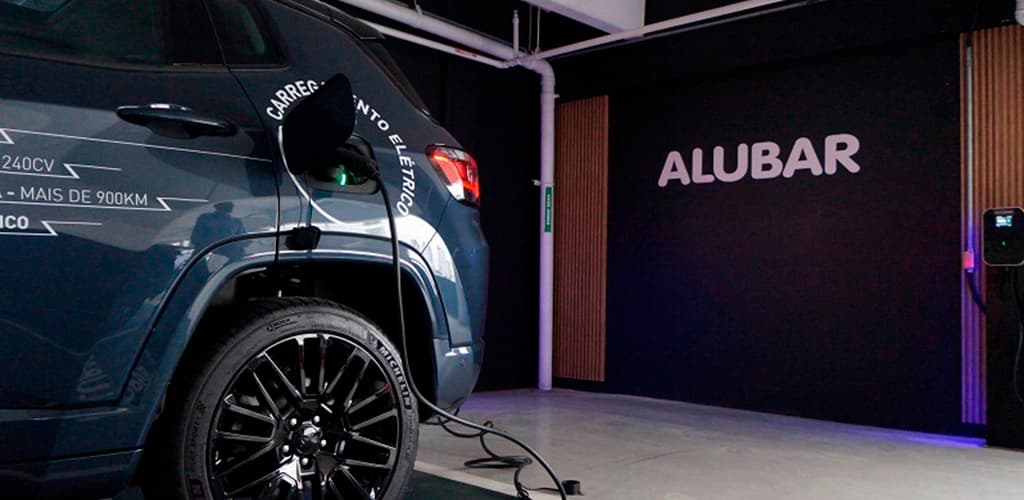 Alubar instala carregadores de veículos elétricos em Belém (PA)