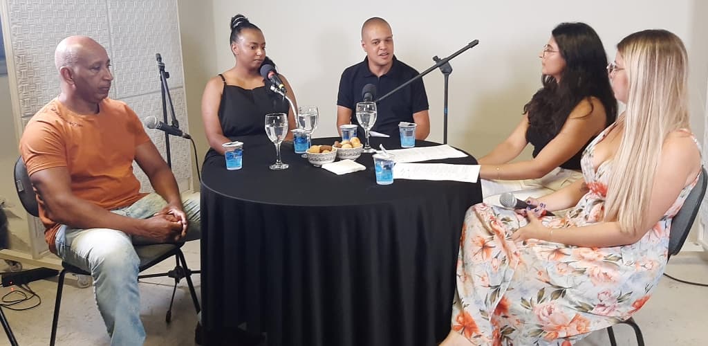 Colaboradores da Alcoa levam debate sobre diversidade a instituições de ensino