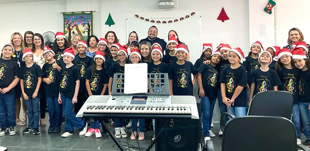 Diretores de escolas de Poços de Caldas são homenageados pelo Instituto Alcoa por excelência em práticas educacionais