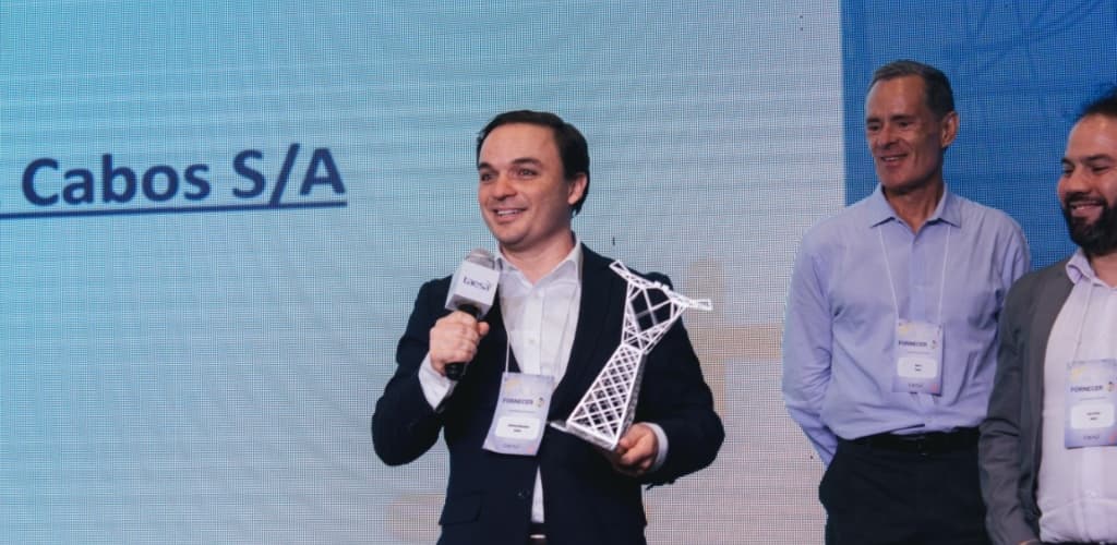 Alubar recebe prêmio Fornecer+