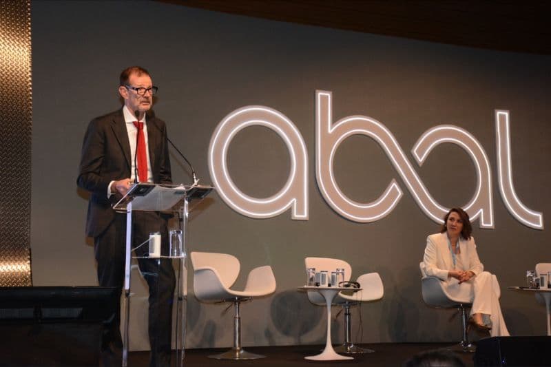 Miles Prosser, do Instituto Internacional do Alumínio (IAI), projeta maior uso do alumínio em escala global