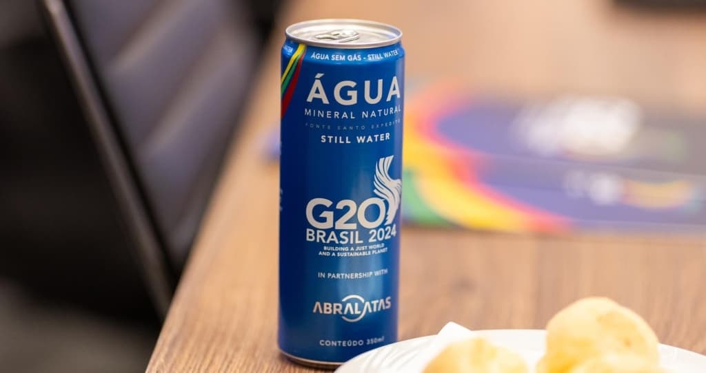 Brasil serve água em latas de alumínio no G20 em prol da sustentabilidade