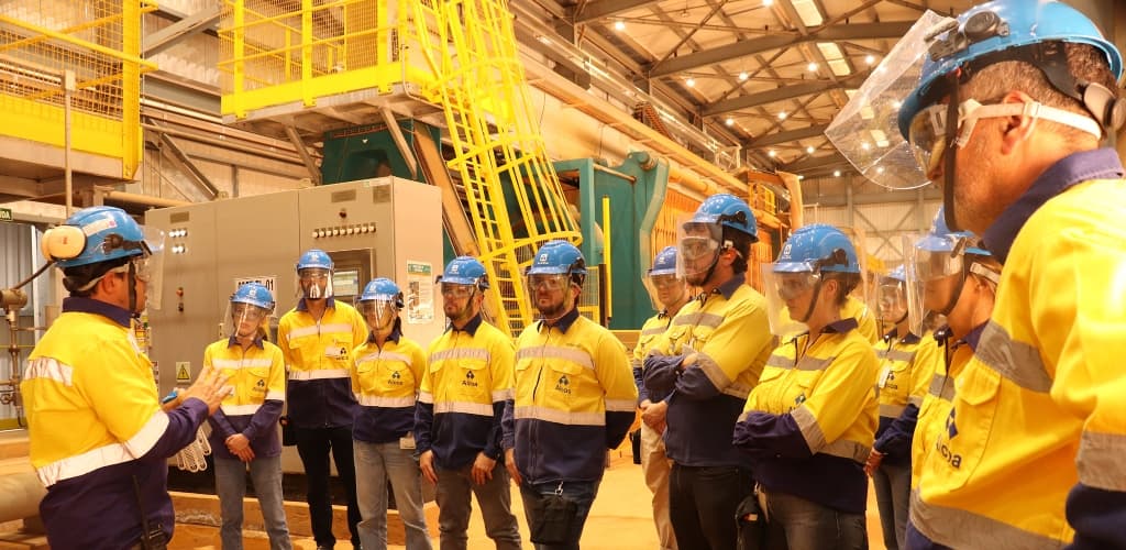 Abrace e MME visitam Alcoa e conhecem iniciativas para transição energética