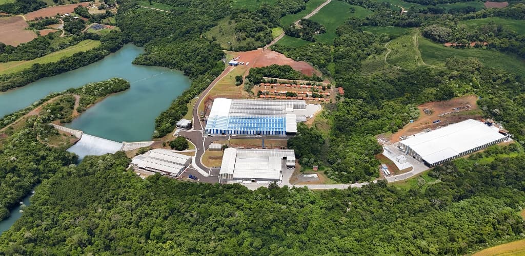 Alcast renova certificado de energia 100% renovável